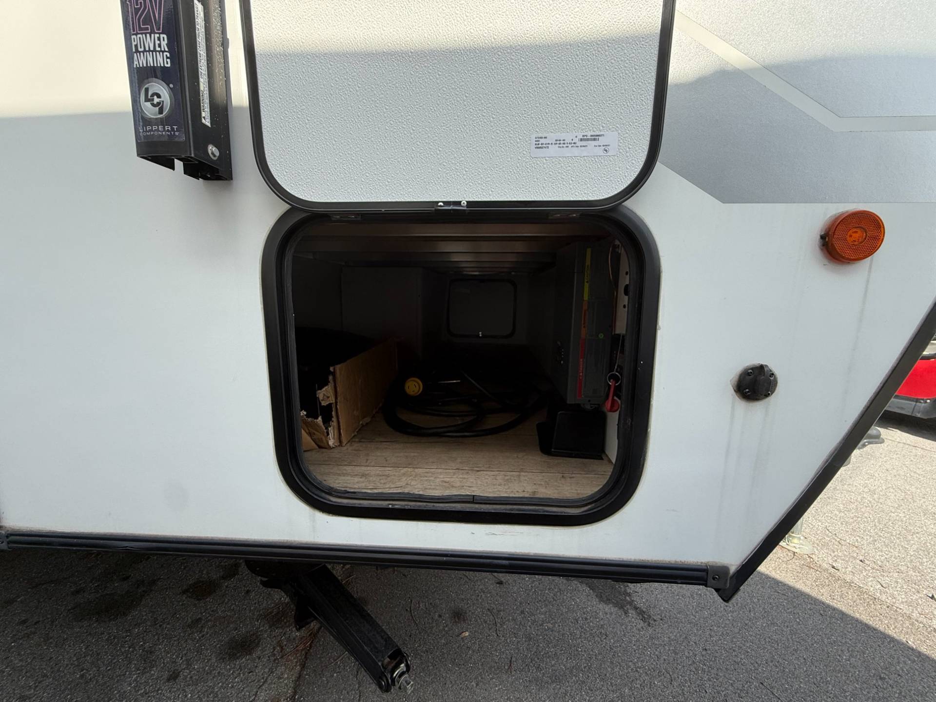 2021 Dutchmen 2021 Dutchmen Coleman Rubicon - thumbnail 11