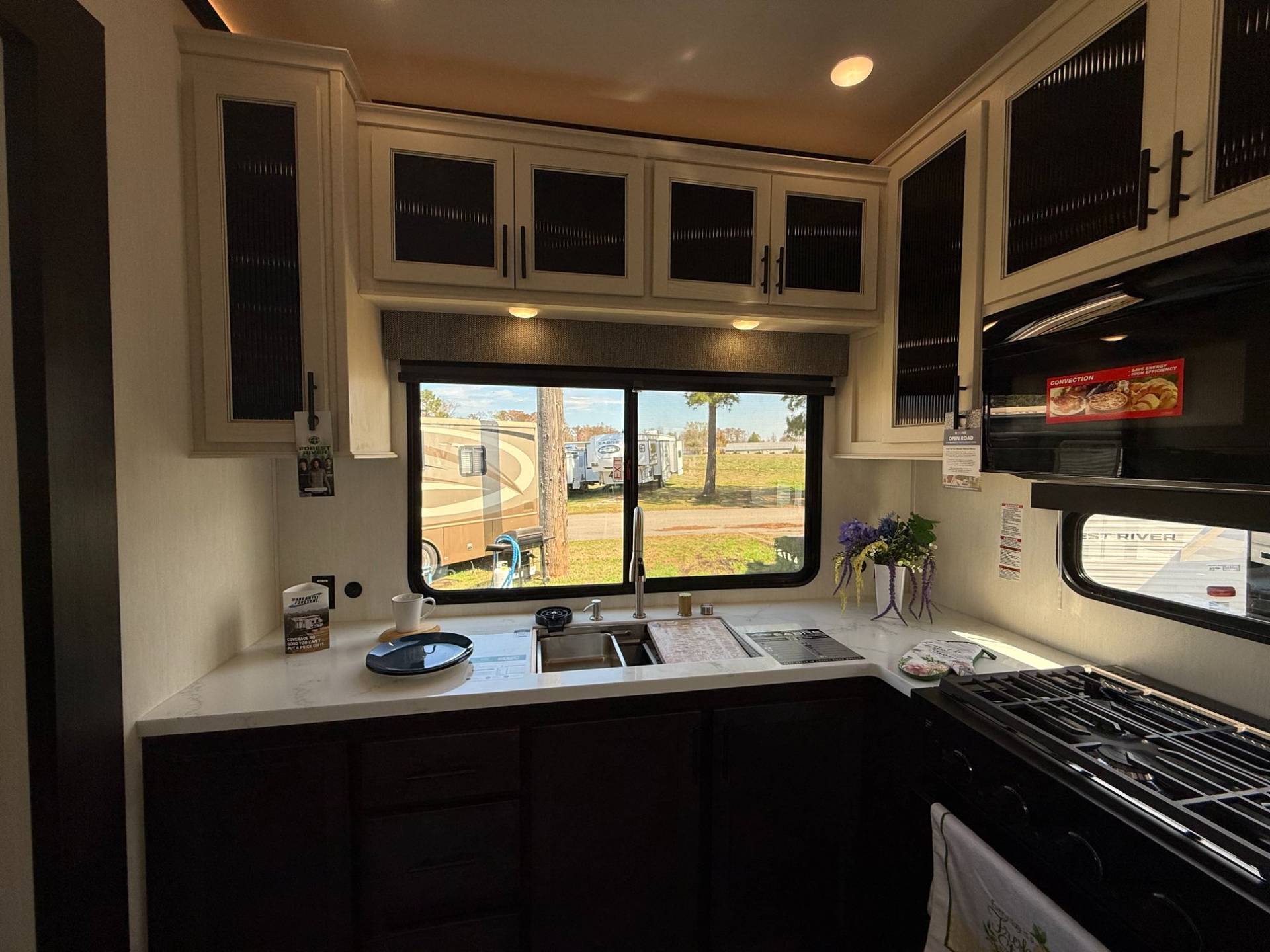 2026 Forest River 2026 Forest River Sabre - thumbnail 10