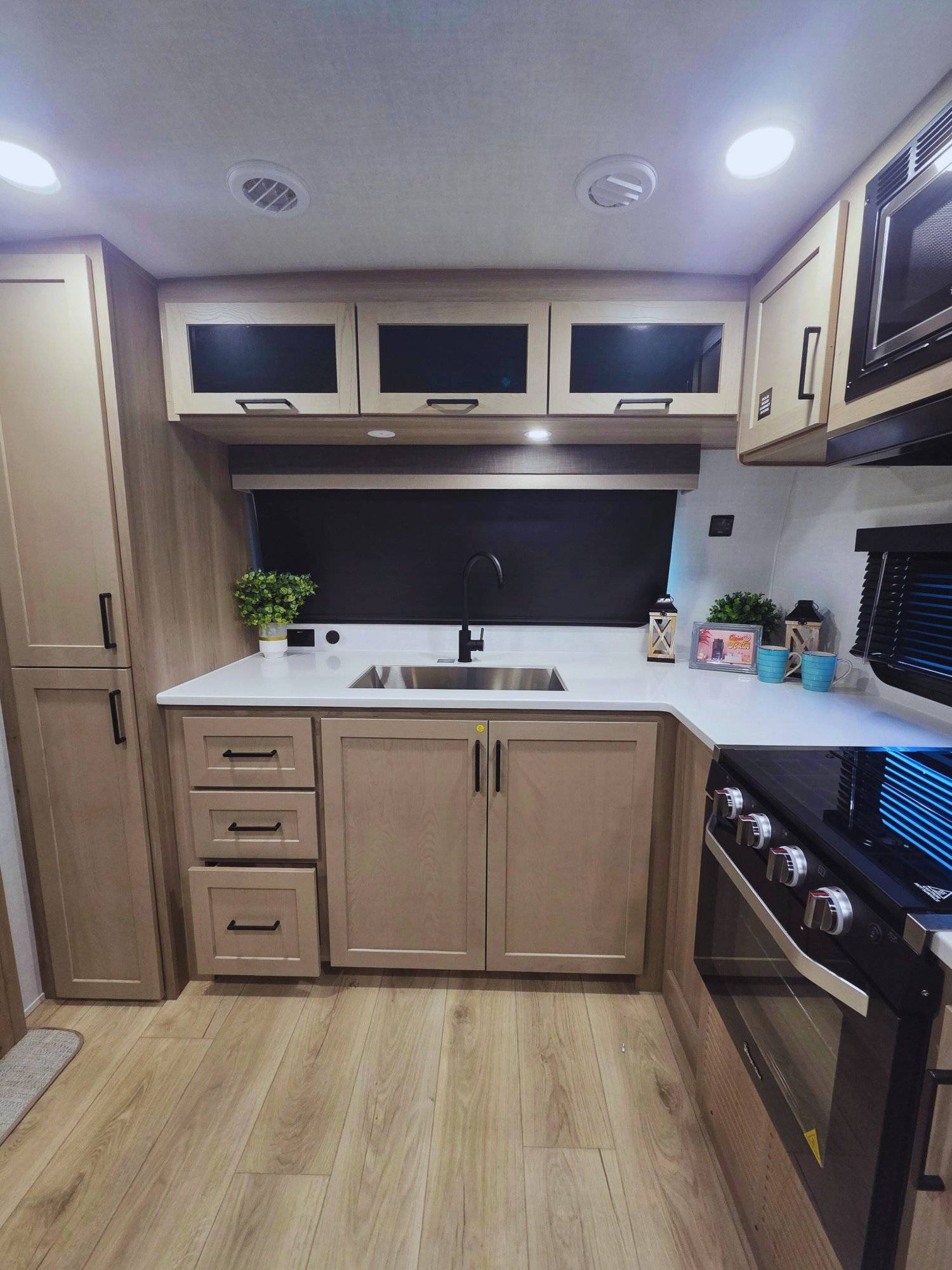 2026 Forest River 2026 Forest River Rockwood Mini Lite - thumbnail 8