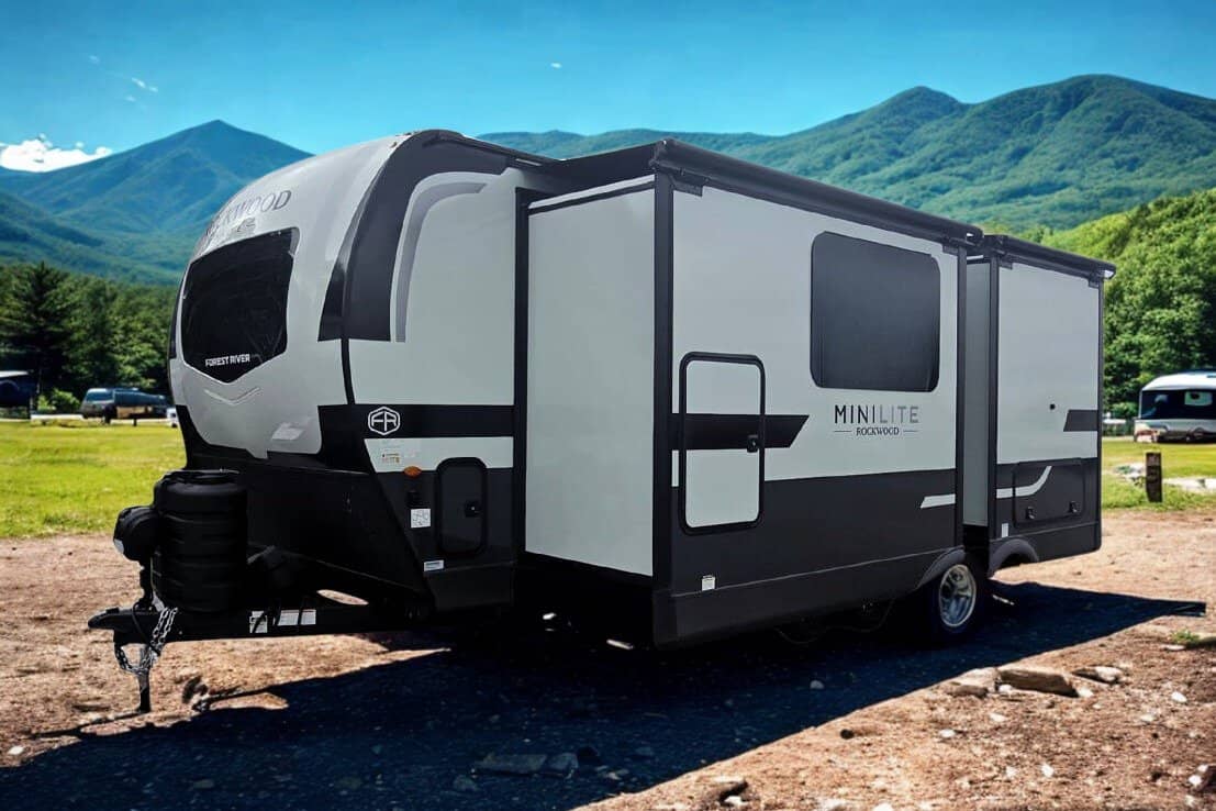 2026 Forest River 2026 Forest River Rockwood Mini Lite - thumbnail 3