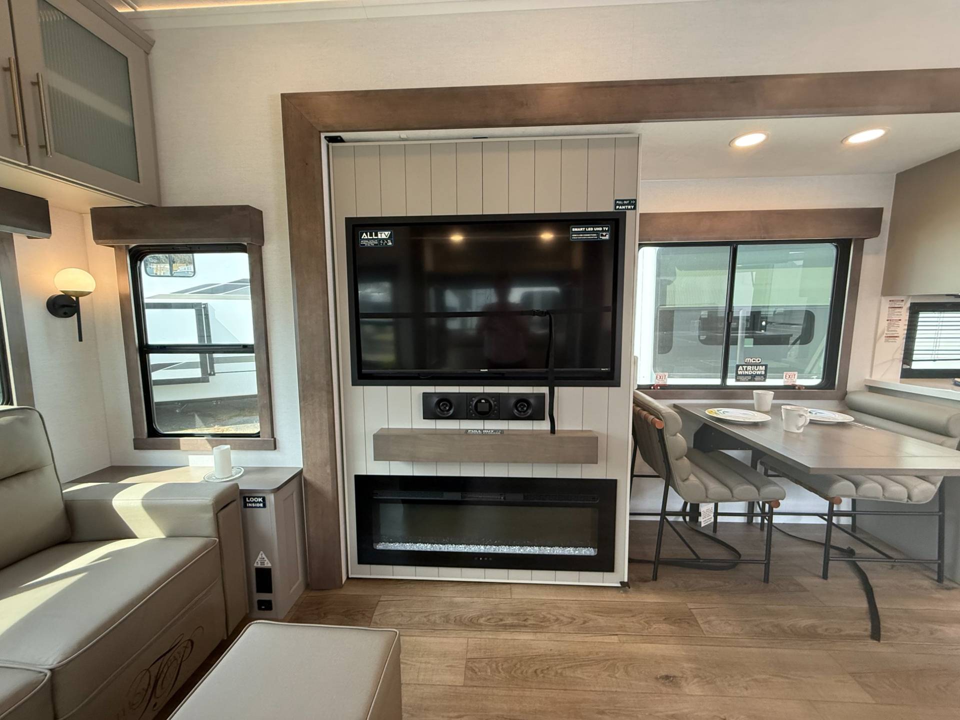 2026 Alliance RV 2026 Alliance RV Paradigm - thumbnail 23