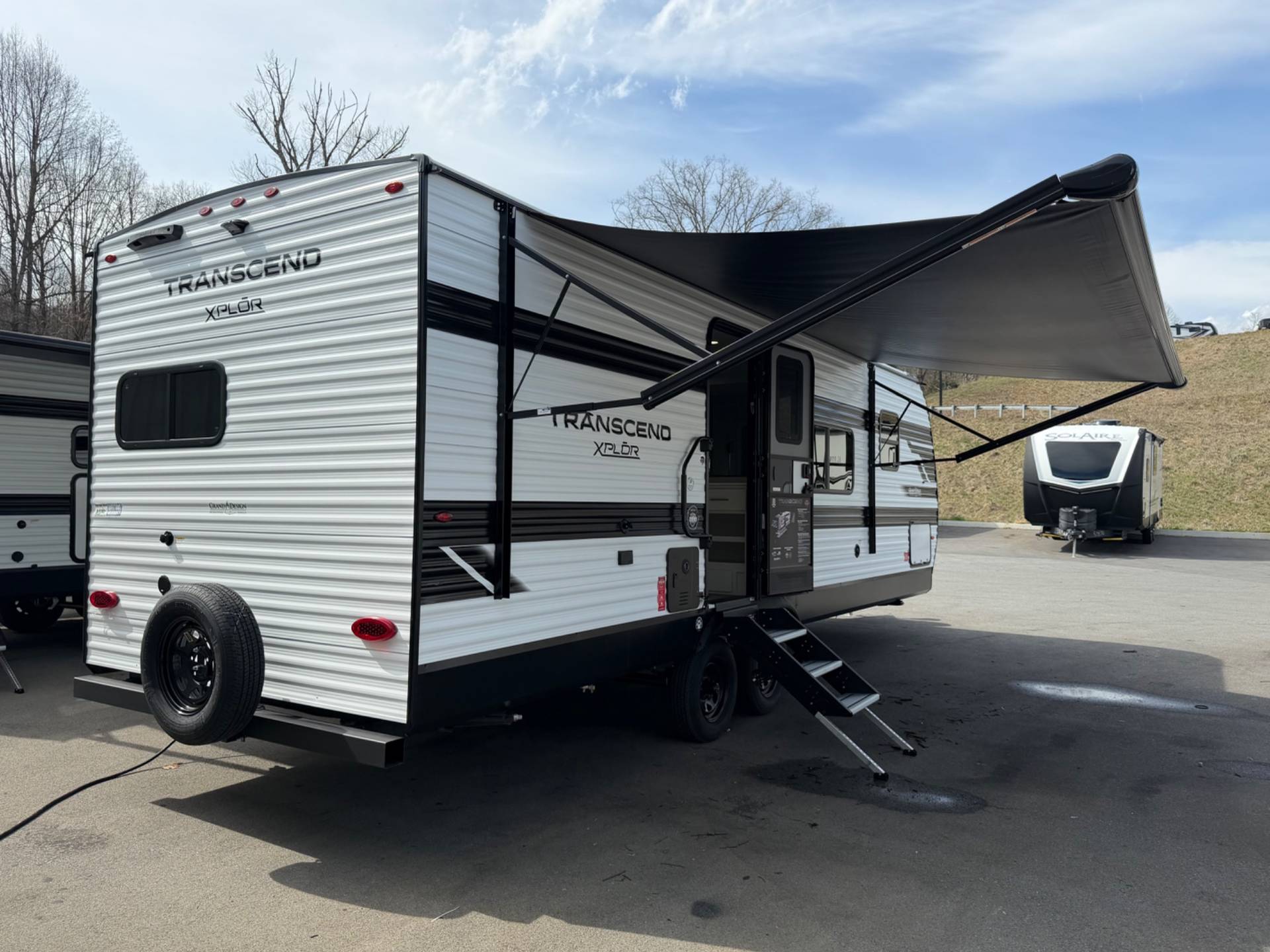 2026 Grand Design 2026 Grand Design Transcend - thumbnail 5