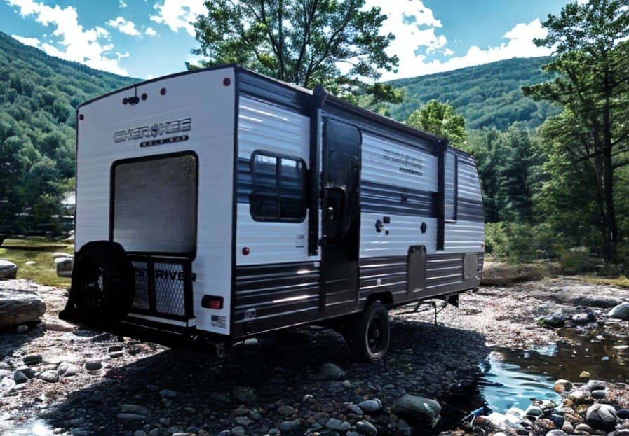 2026 Forest River 2026 Forest River Cherokee Wolf Pup - thumbnail 3