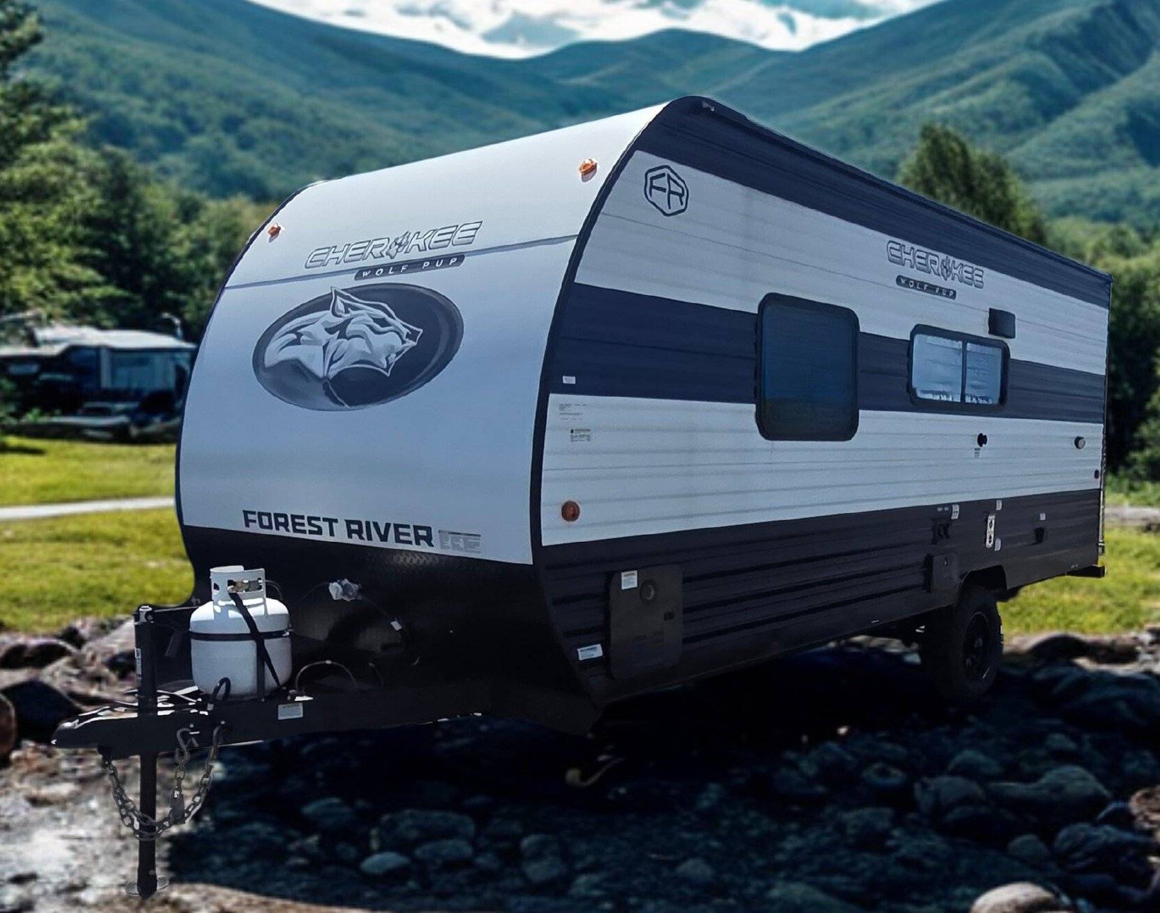 2025 Forest River 2025 Forest River Cherokee Wolf Pup - thumbnail 4