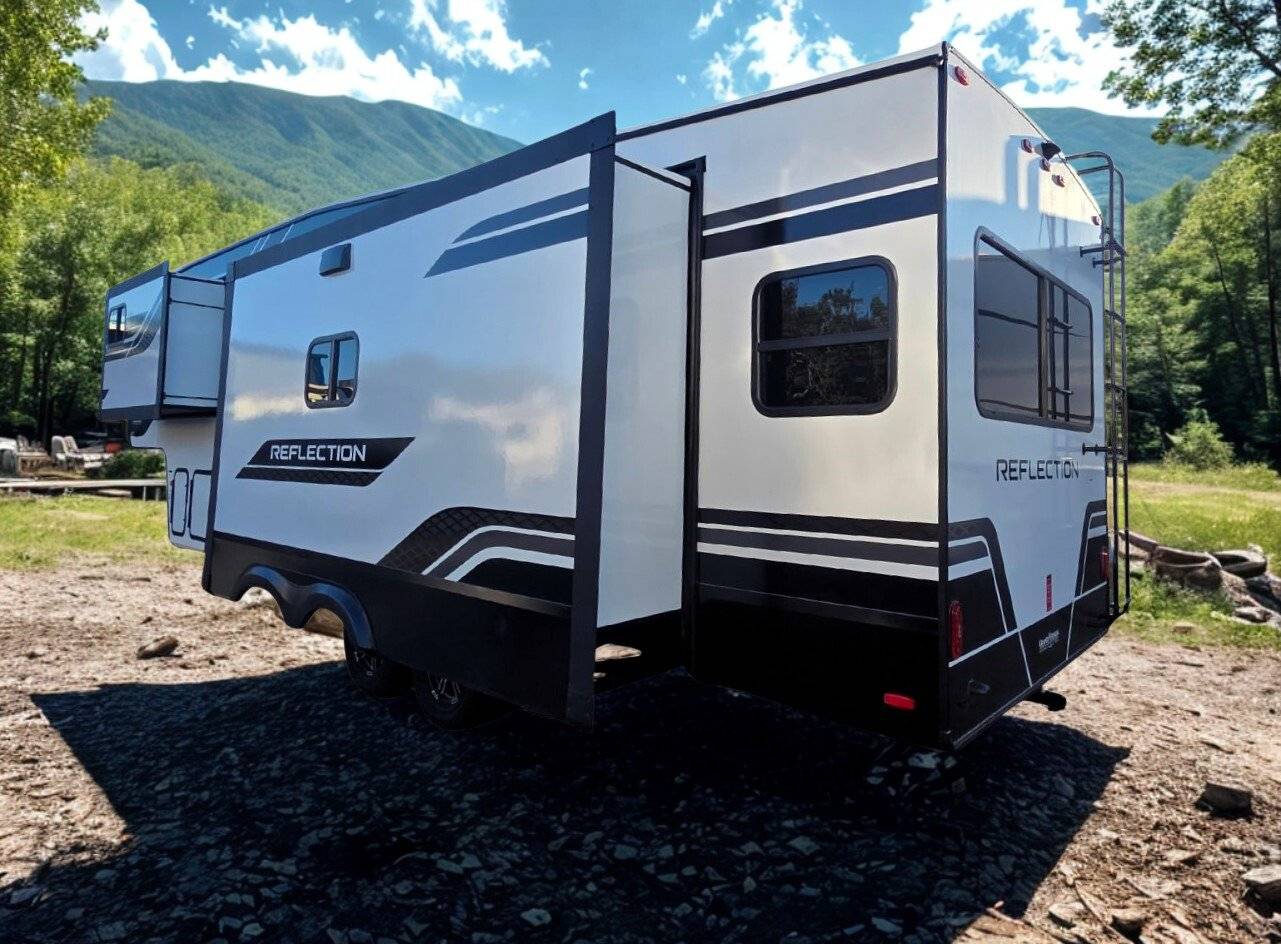 2026 Grand Design 2026 Grand Design Reflection - thumbnail 5