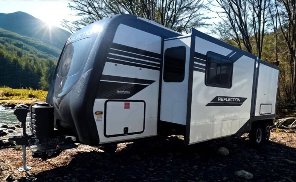 2026 Grand Design 2026 Grand Design Reflection - thumbnail 4