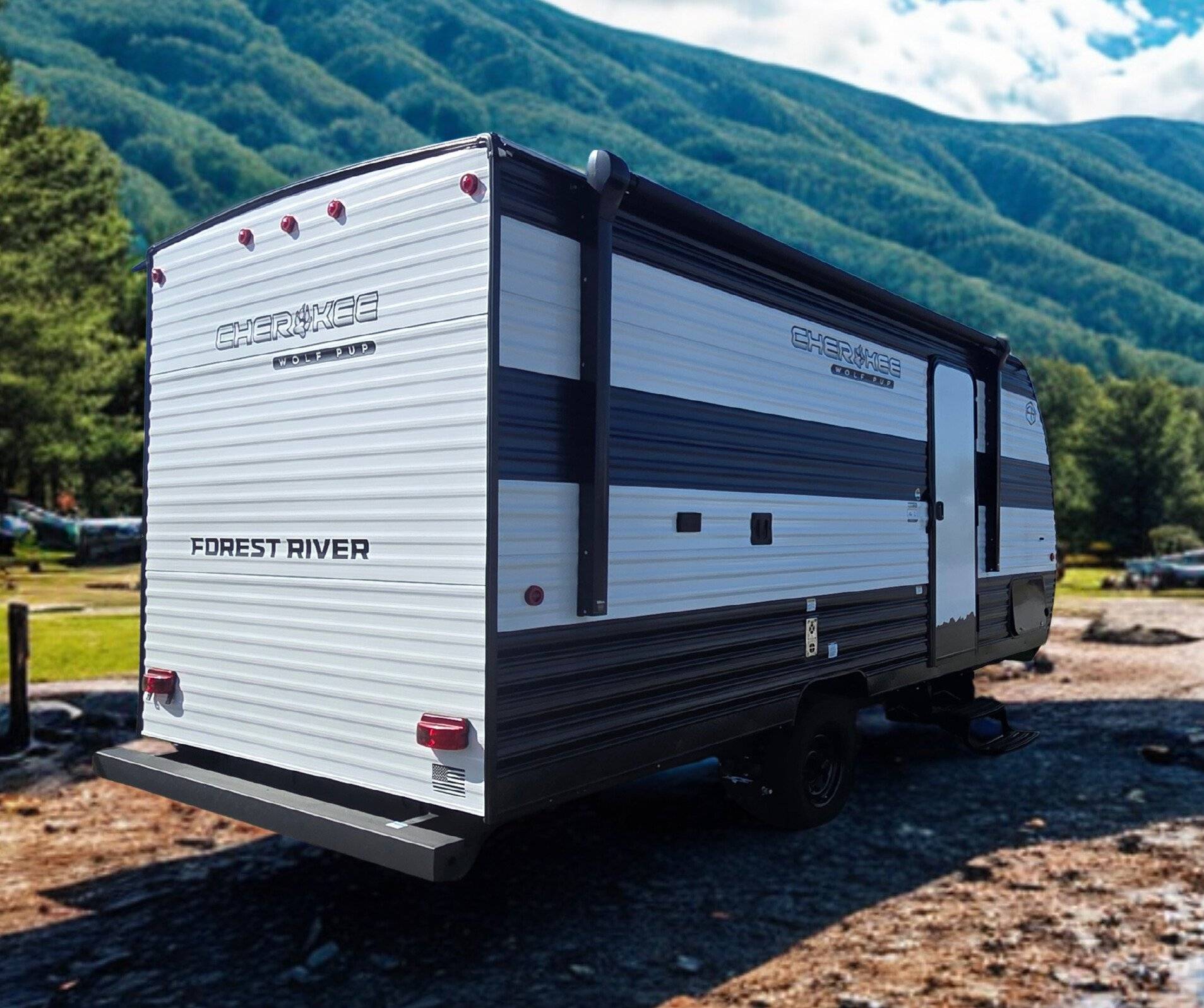 2025 Forest River 2025 Forest River Cherokee Wolf Pup - thumbnail 3