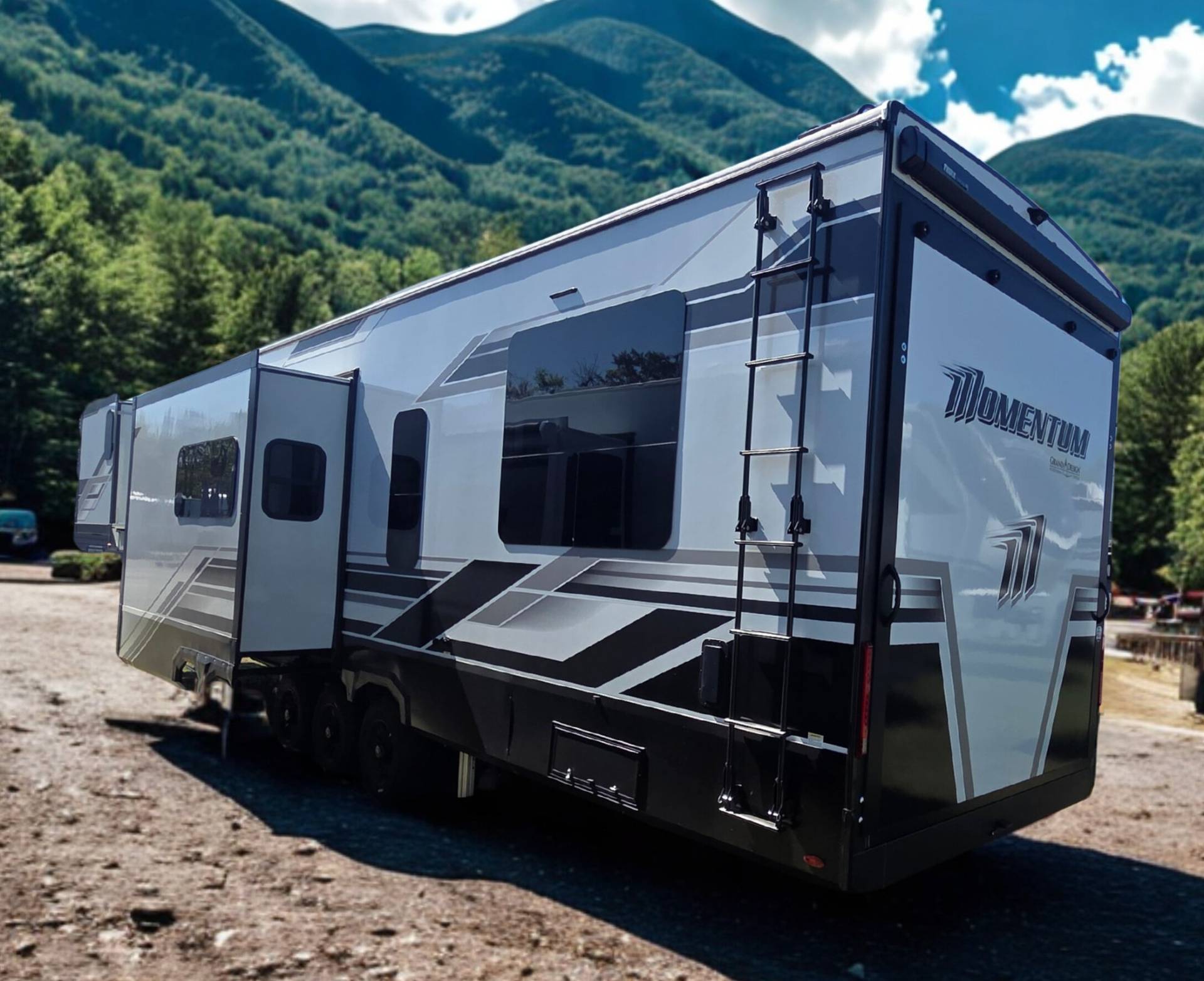 2026 Grand Design 2026 Grand Design Momentum M-Class - thumbnail 5