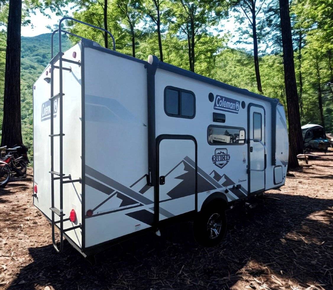 2022 Dutchmen 2022 Dutchmen Rubicon - thumbnail 4