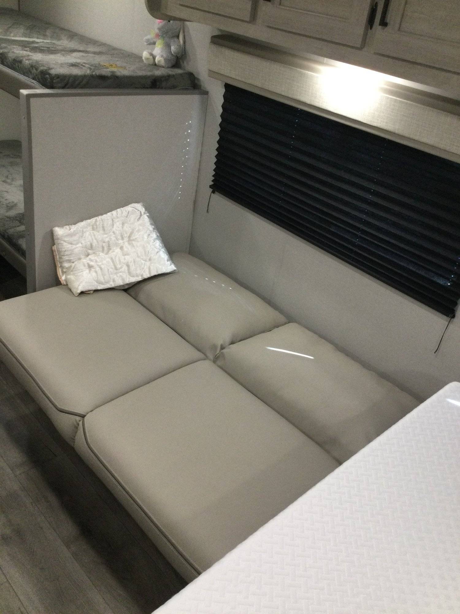 2024 Coachmen 2024 Coachmen Catalina Summit Series 7 - thumbnail 14