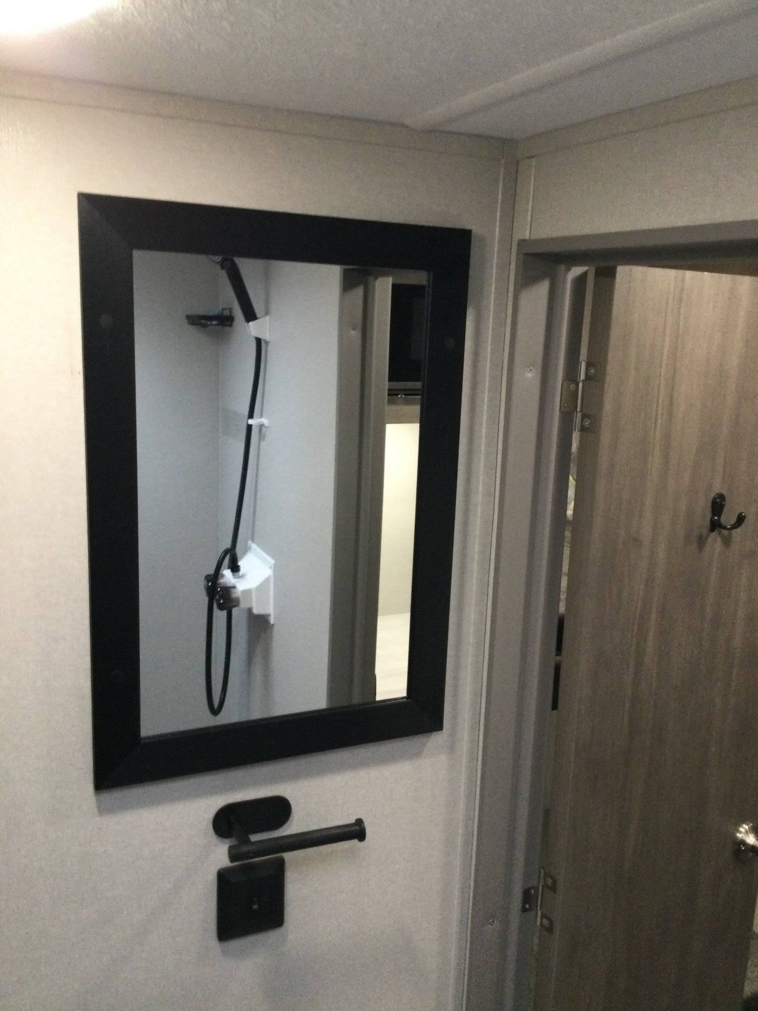 2024 Coachmen 2024 Coachmen Catalina Summit Series 7 - thumbnail 18