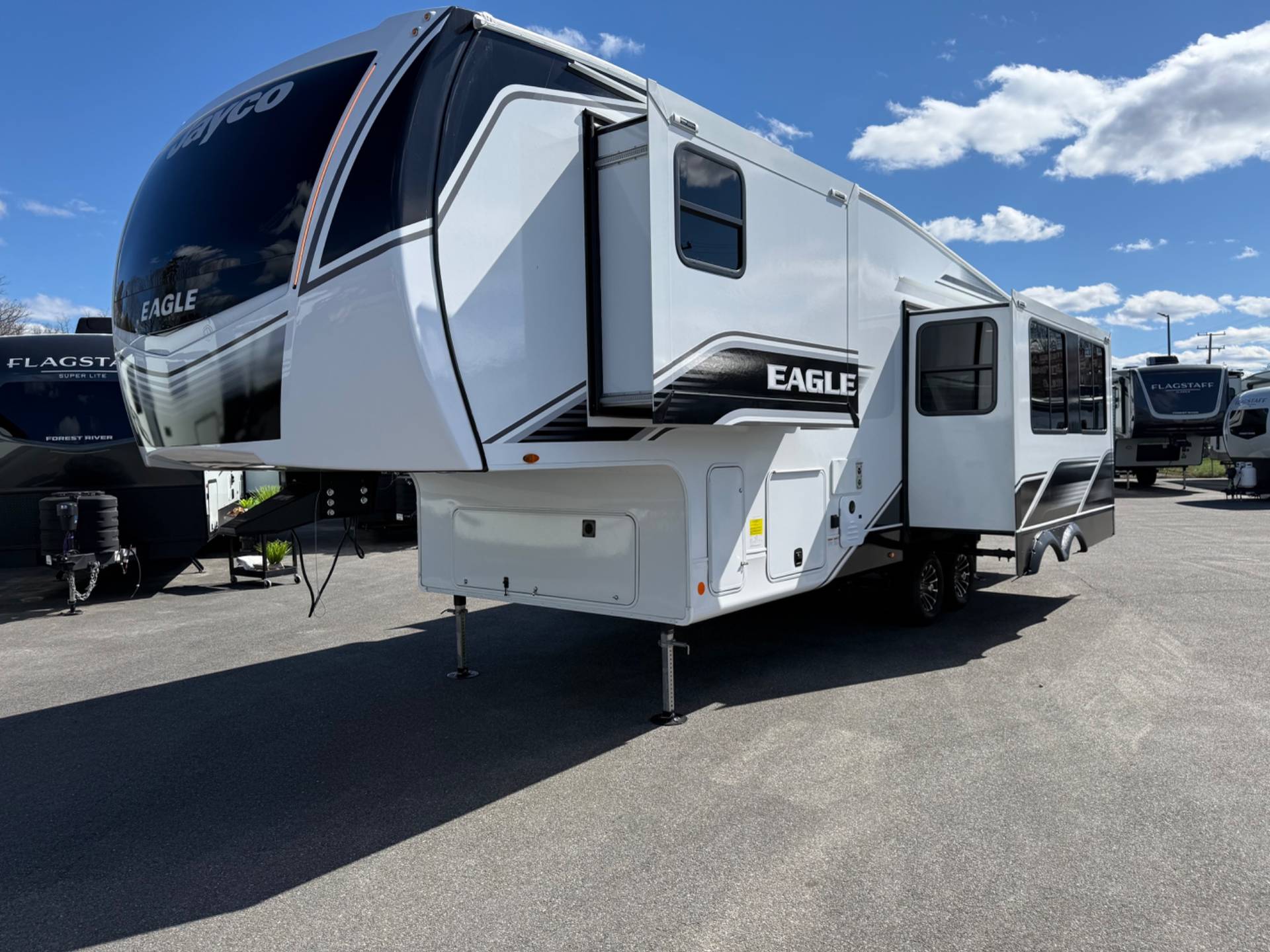 2026 Jayco 2026 Jayco Eagle HT - thumbnail 3