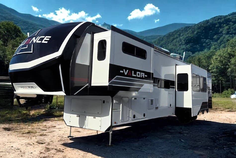2026 Alliance RV 2026 Alliance RV Valor - thumbnail 4