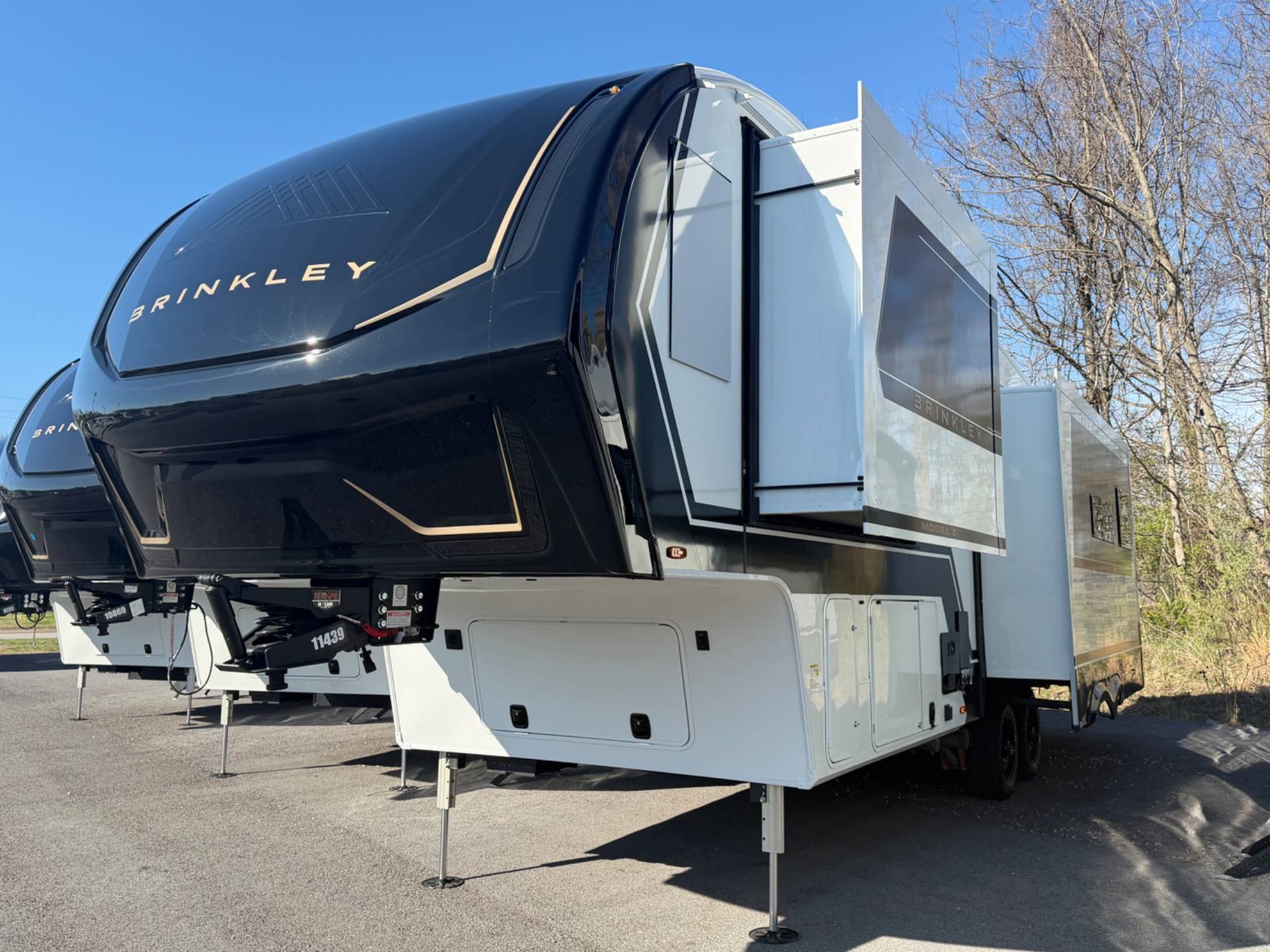 2026 Brinkley RV 2026 Brinkley RV Model Z - thumbnail 3