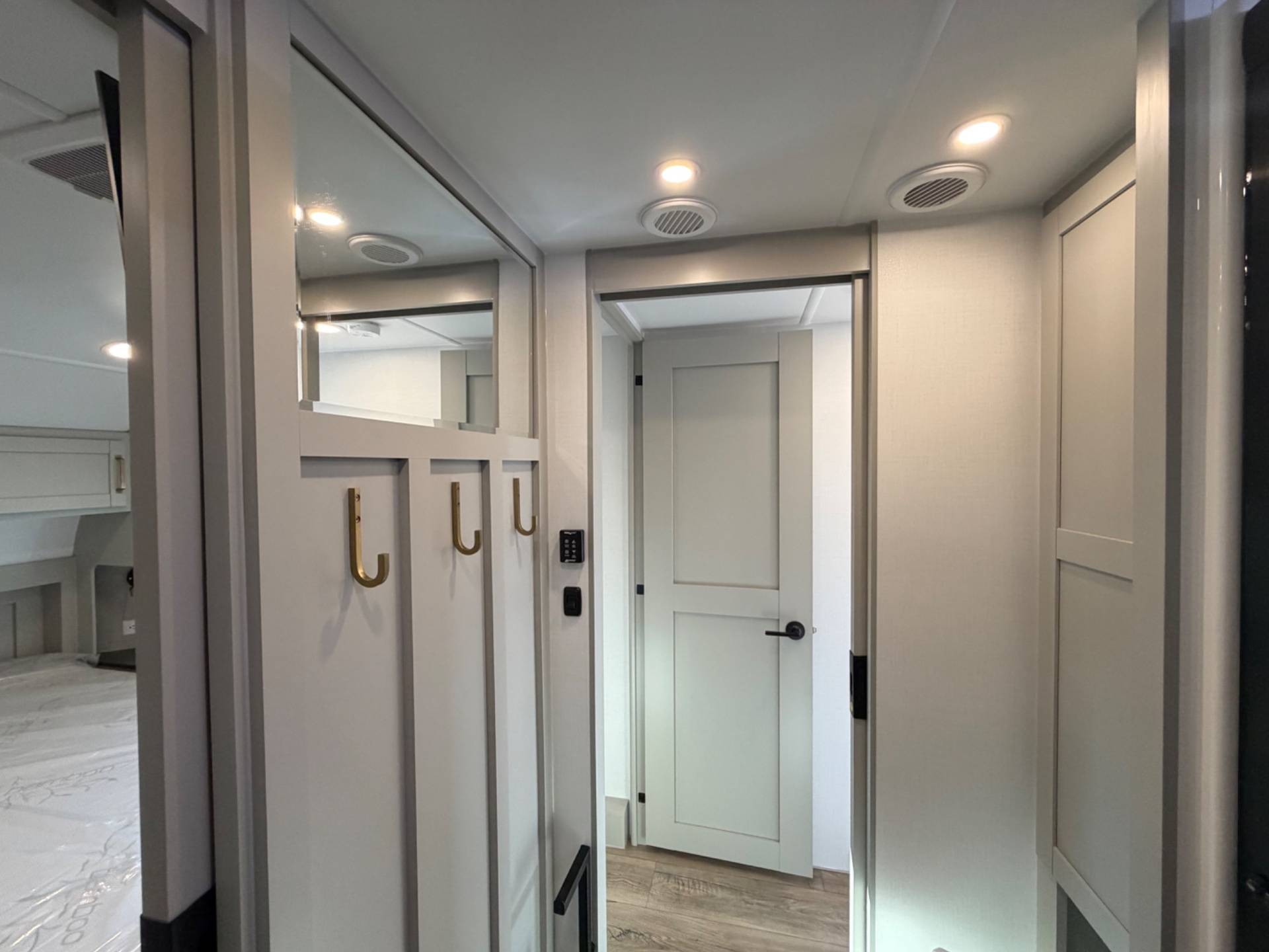 2026 Brinkley RV 2026 Brinkley RV Model Z - thumbnail 18