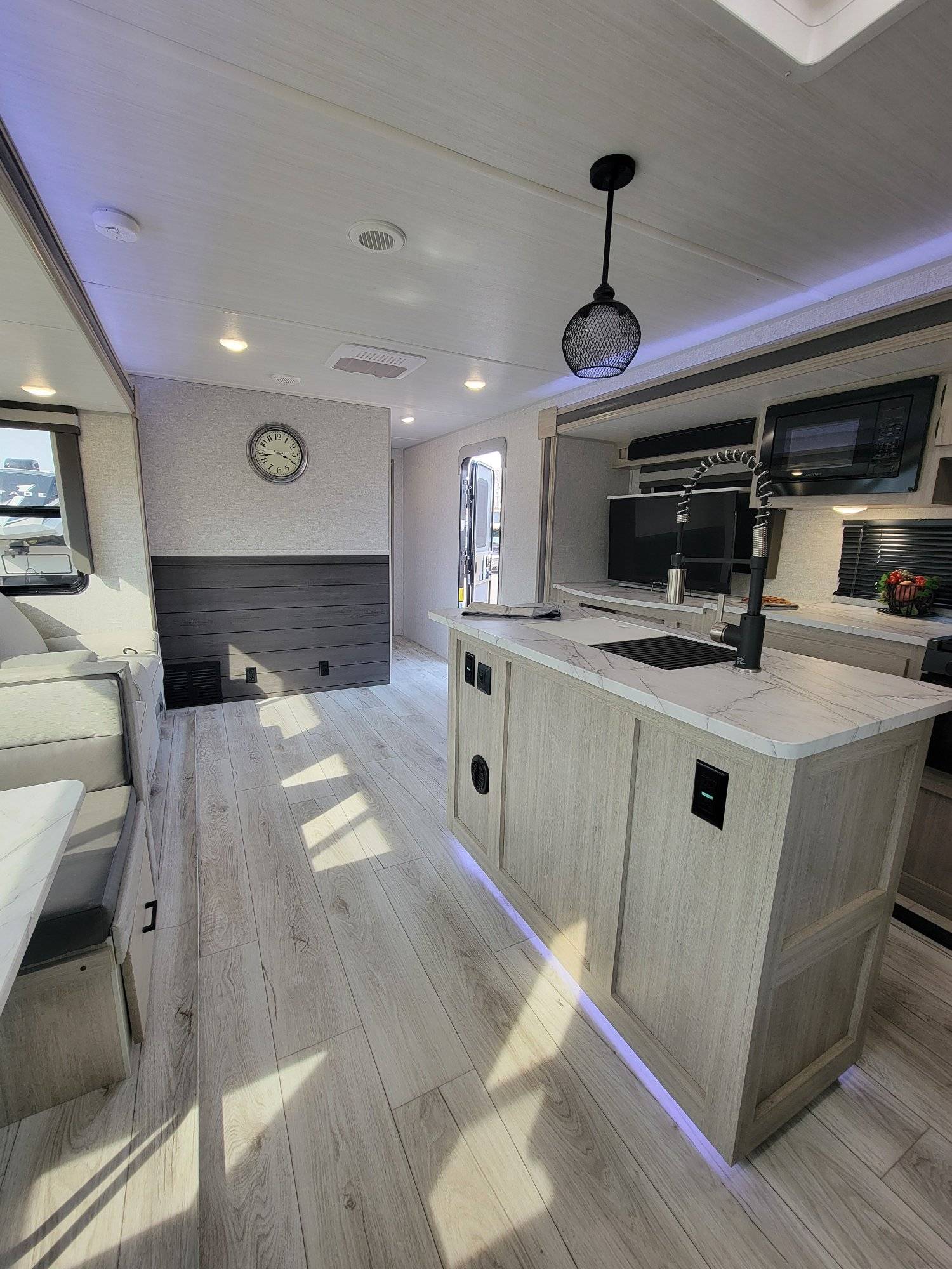 2024 East to West 2024 East to West Alta - thumbnail 13