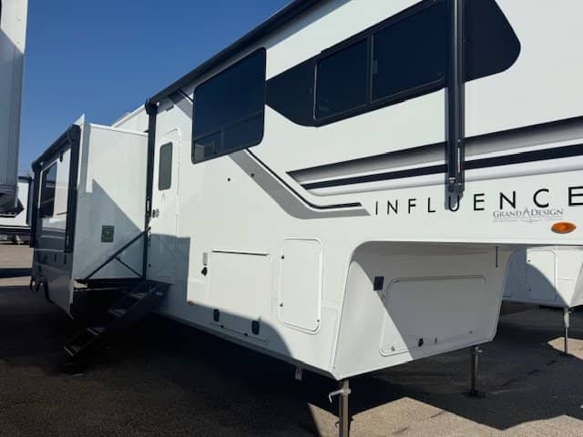 2026 Grand Design 2026 Grand Design Influence - thumbnail 5