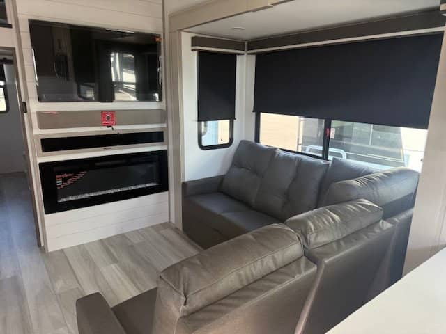 2026 Grand Design 2026 Grand Design Influence - thumbnail 15