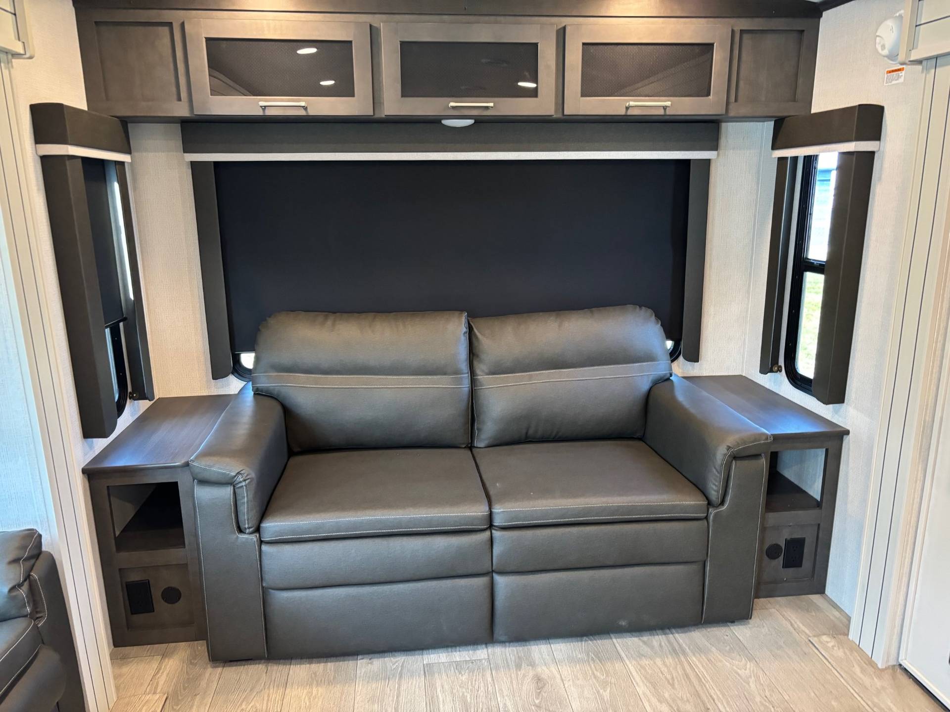 2025 Keystone RV 2025 Keystone RV Keystone Cougar - thumbnail 15