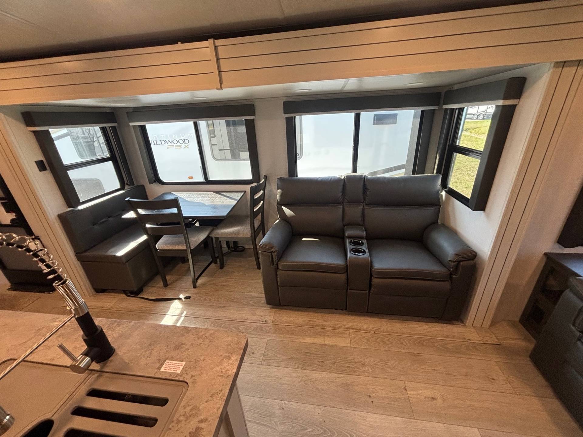 2025 Keystone RV 2025 Keystone RV Keystone Cougar - thumbnail 16