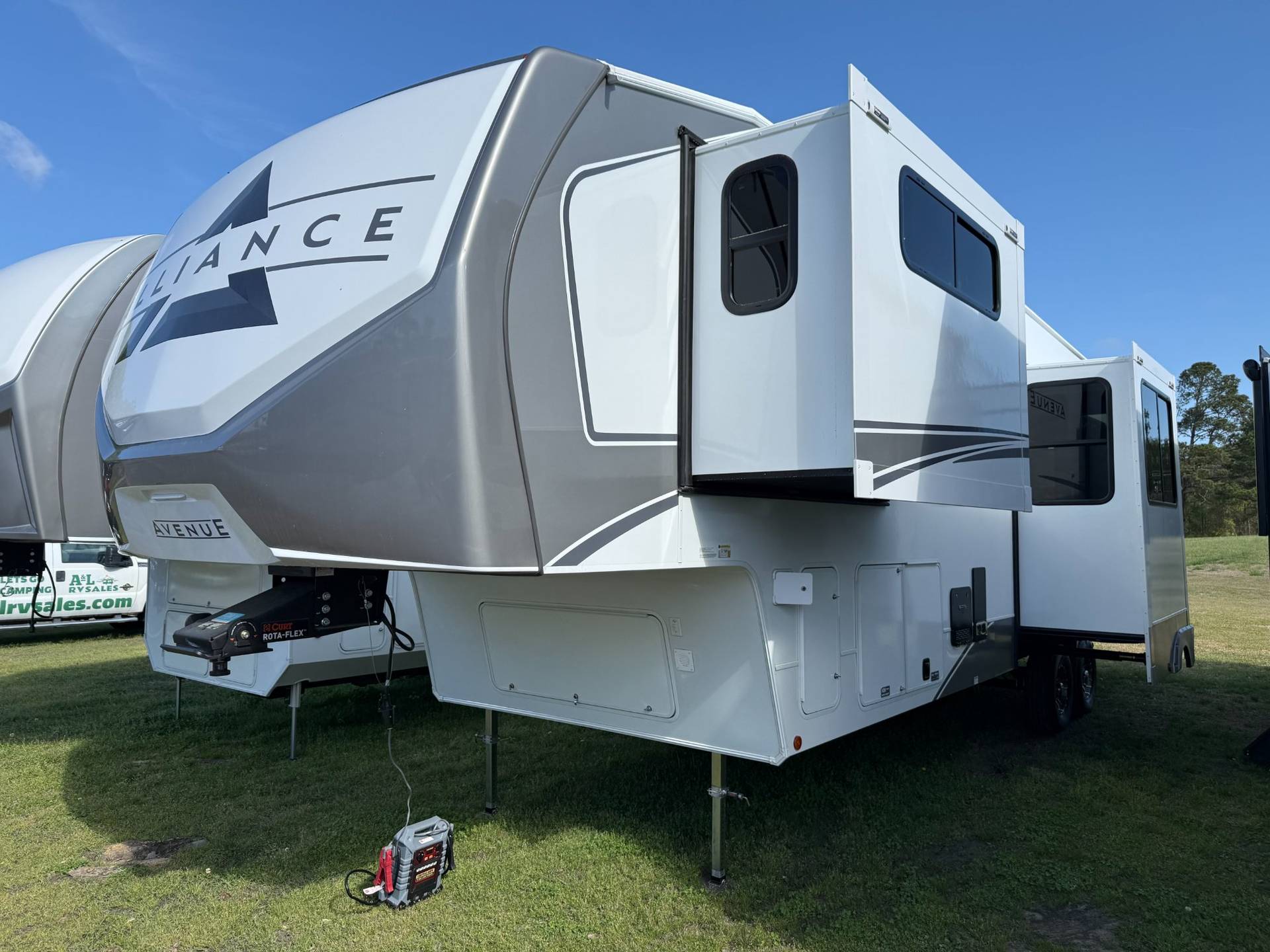 2026 Alliance RV 2026 Alliance RV Avenue - thumbnail 4