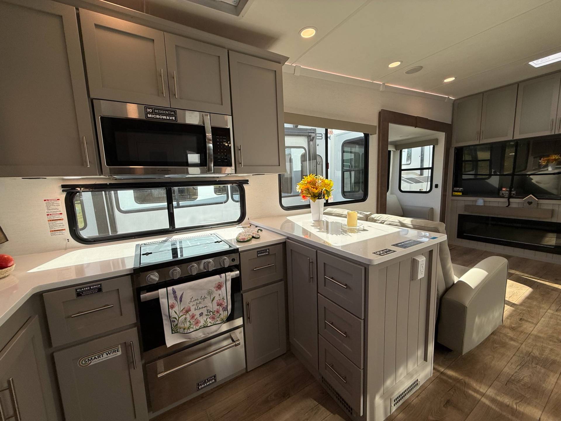 2026 Alliance RV 2026 Alliance RV Avenue - thumbnail 7