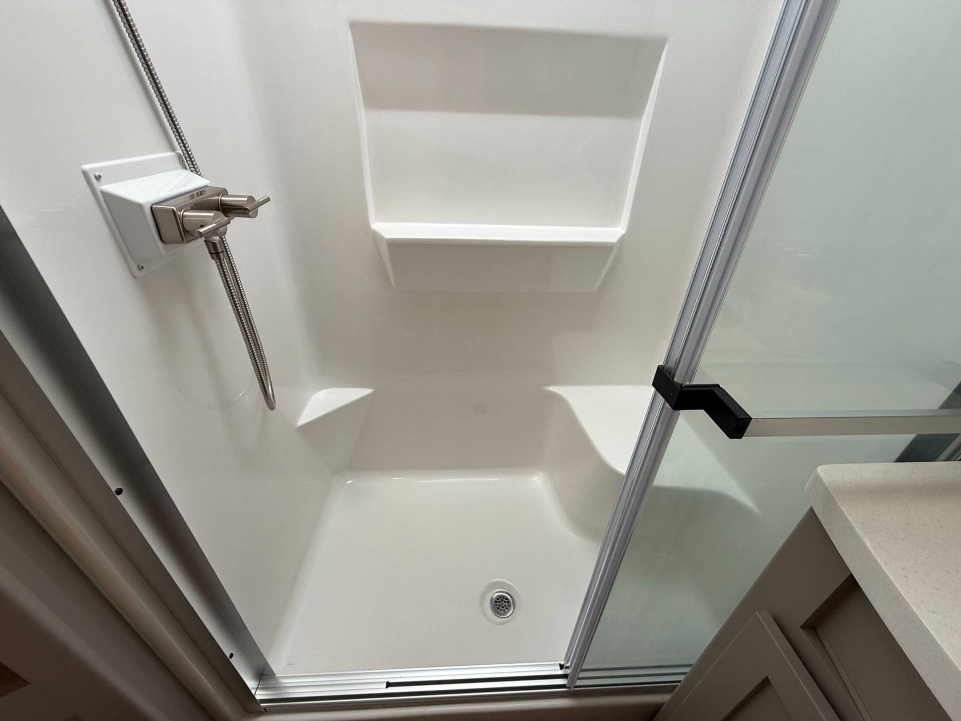 2026 Alliance RV 2026 Alliance RV Avenue - thumbnail 26