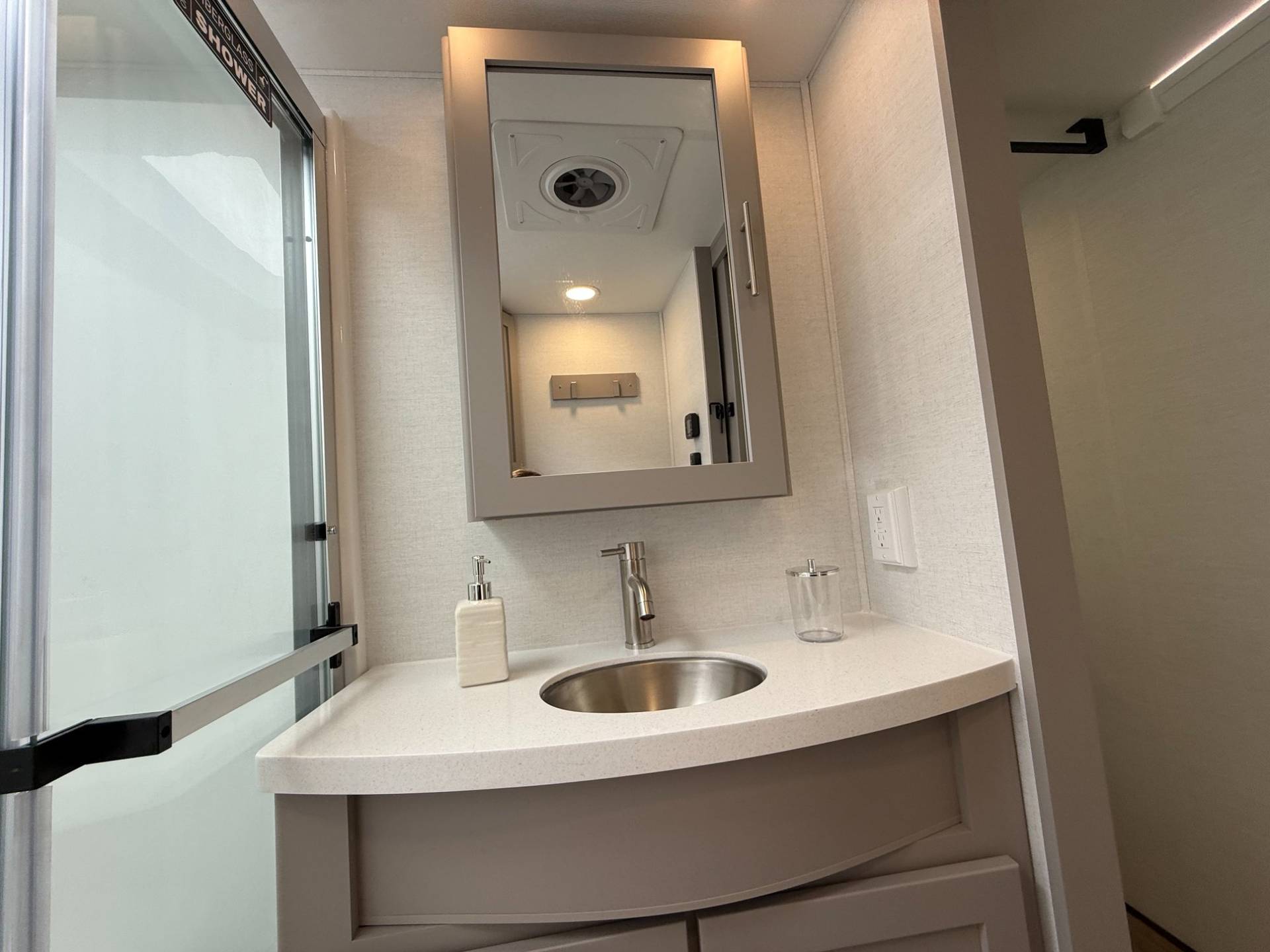 2026 Alliance RV 2026 Alliance RV Avenue - thumbnail 27