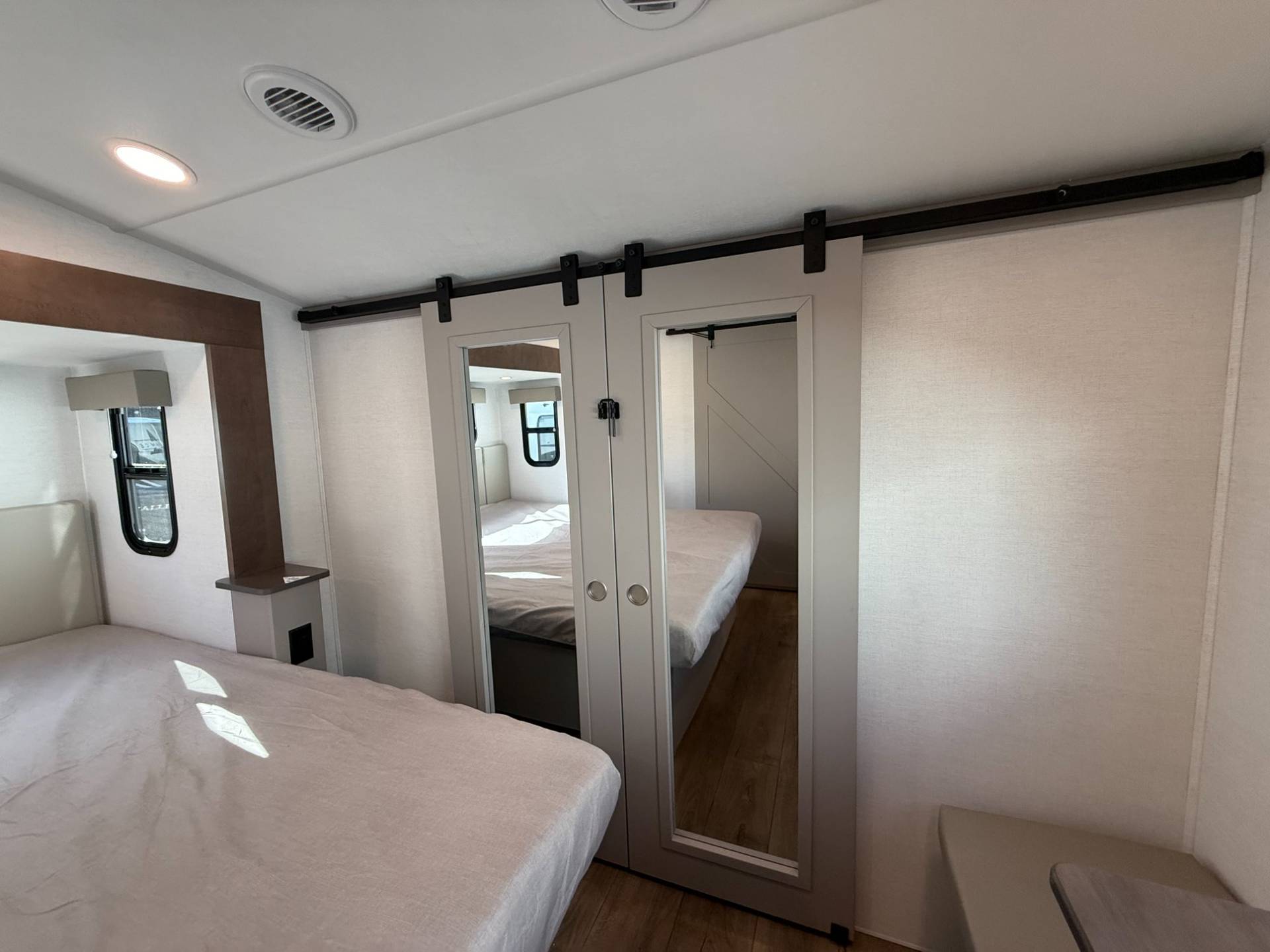 2026 Alliance RV 2026 Alliance RV Avenue - thumbnail 33