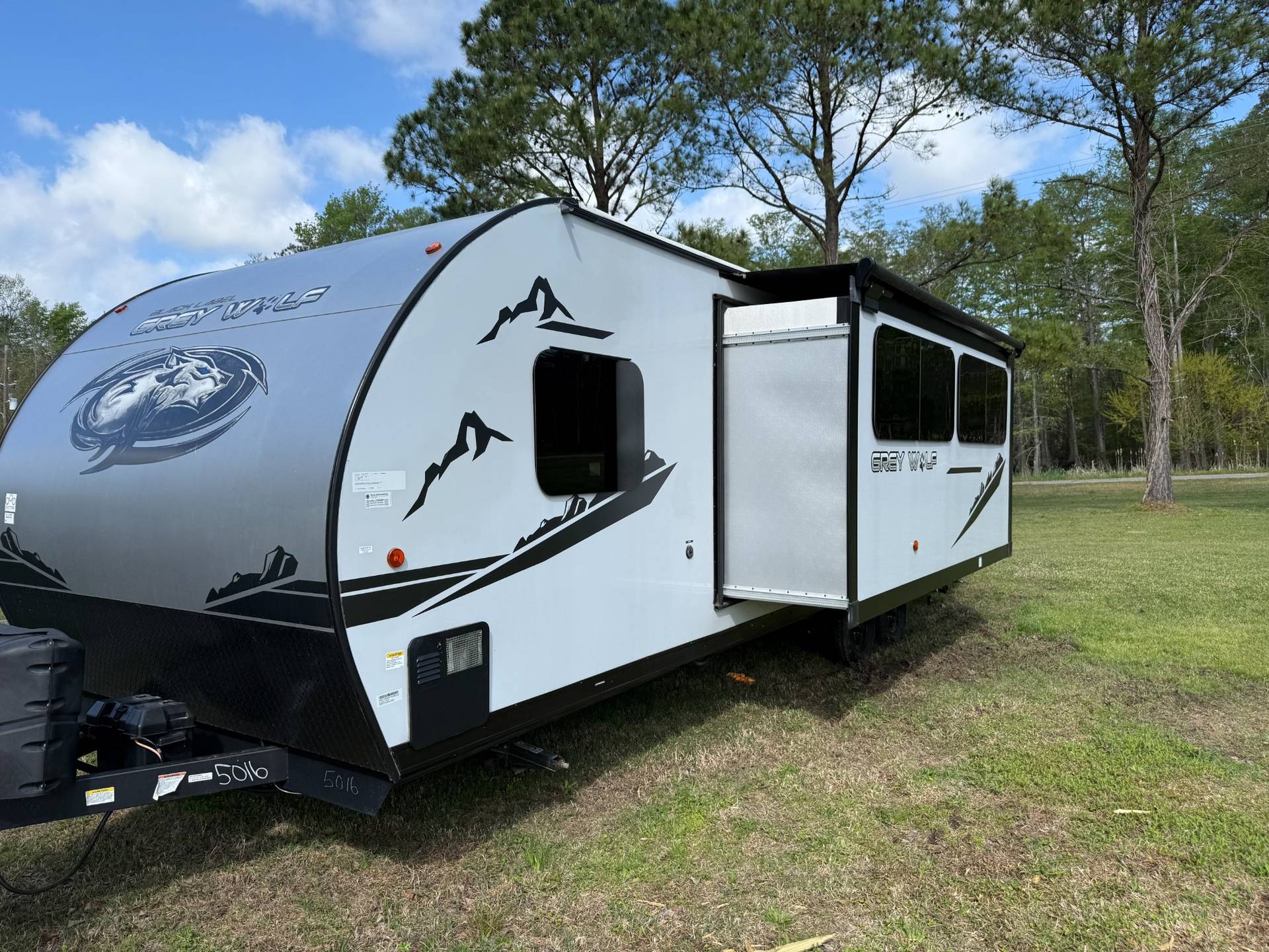 2023 Cherokee 2023 Cherokee Grey Wolf Black Label - thumbnail 4