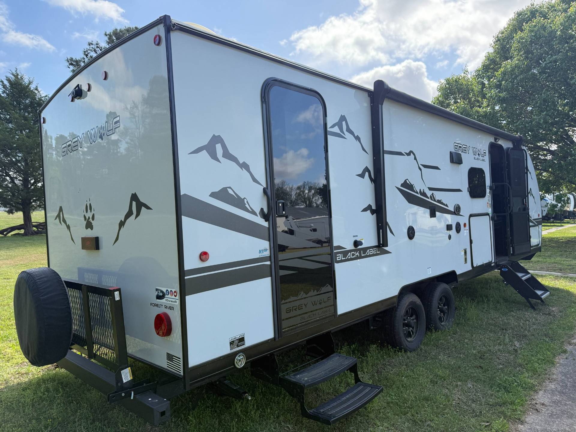 2023 Cherokee 2023 Cherokee Grey Wolf Black Label - thumbnail 29