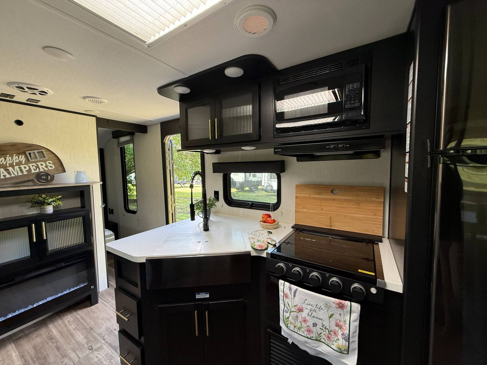 2023 Cherokee 2023 Cherokee Grey Wolf Black Label - thumbnail 7