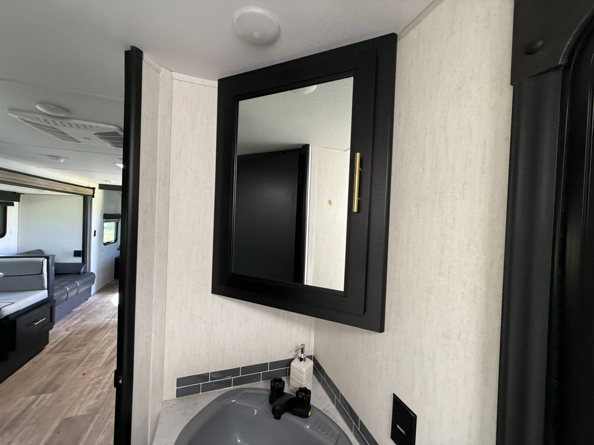 2023 Cherokee 2023 Cherokee Grey Wolf Black Label - thumbnail 22