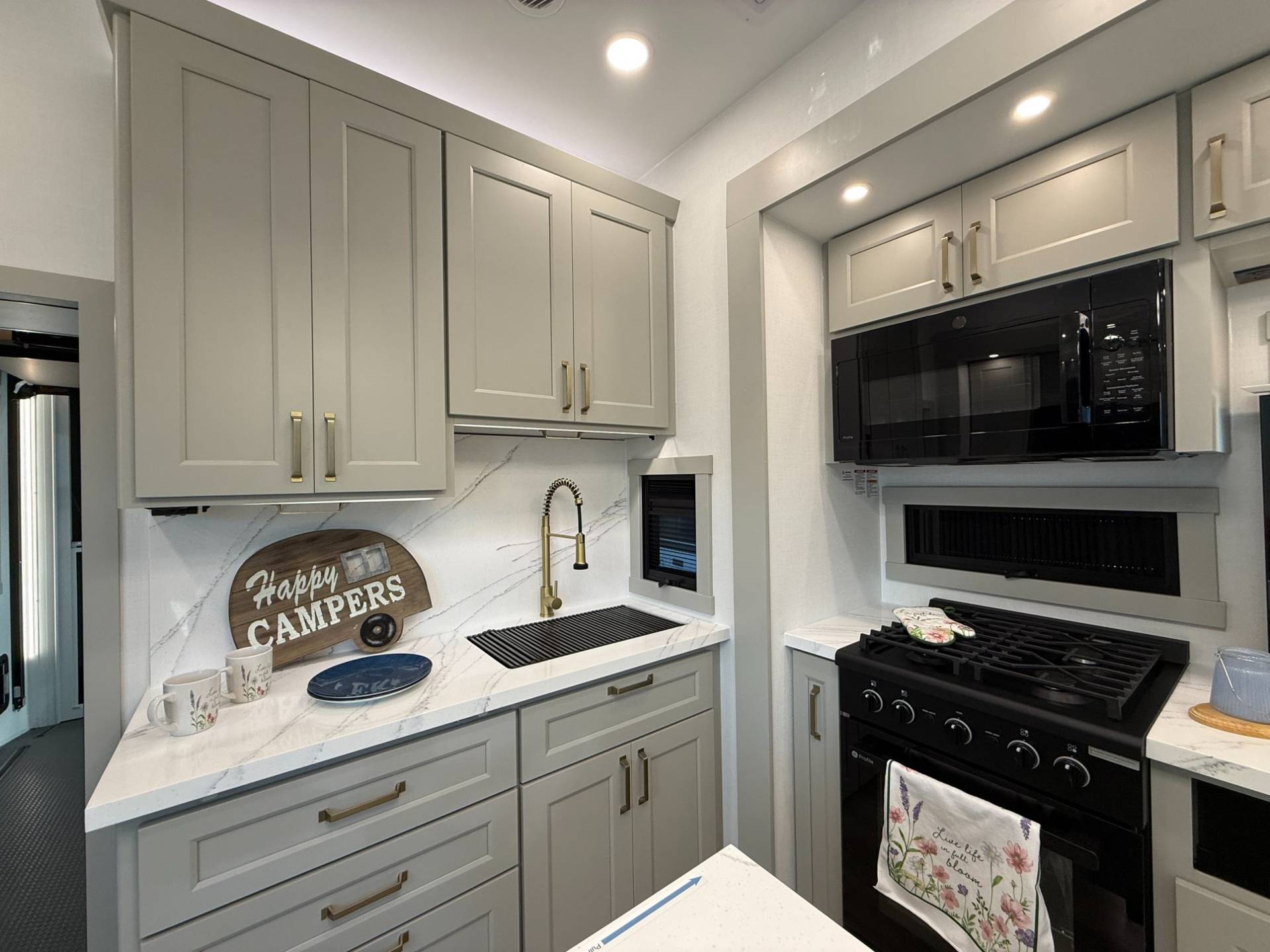 2026 Brinkley RV 2026 Brinkley RV Model G - thumbnail 8