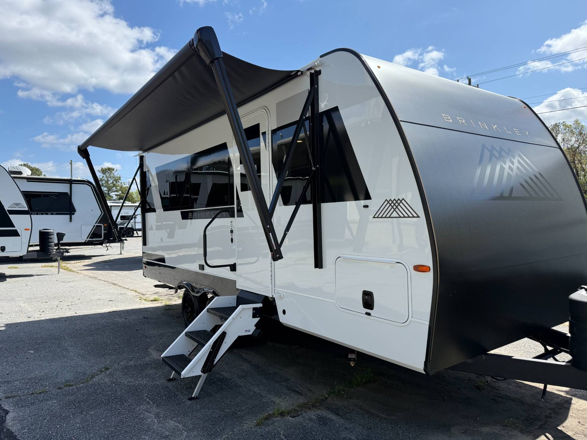 2026 Brinkley RV 2026 Brinkley RV Model IX - thumbnail 1