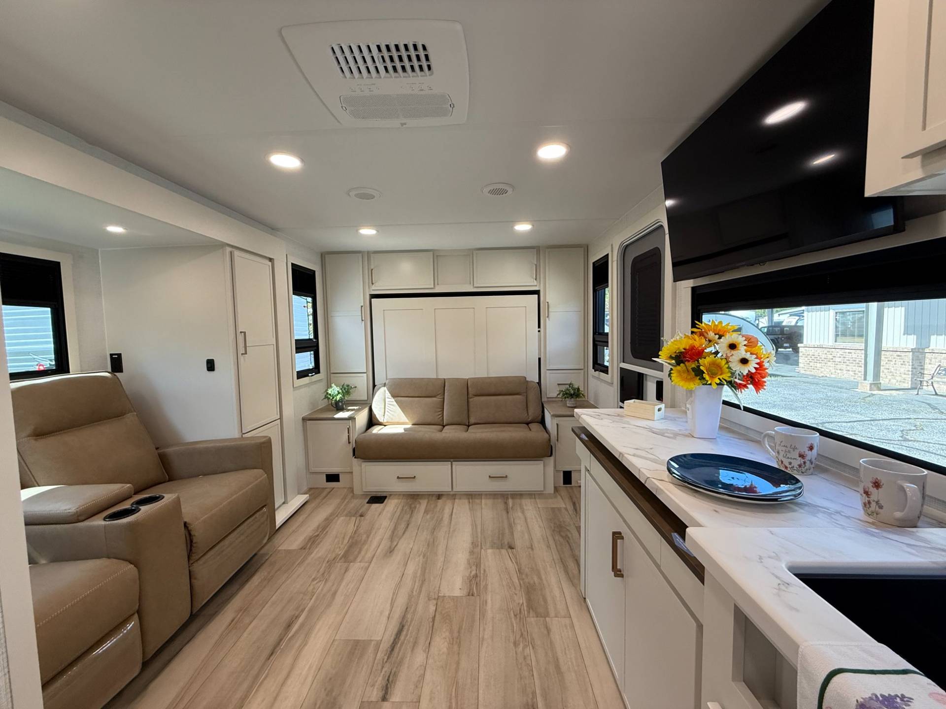 2026 Brinkley RV 2026 Brinkley RV Model IX - thumbnail 6
