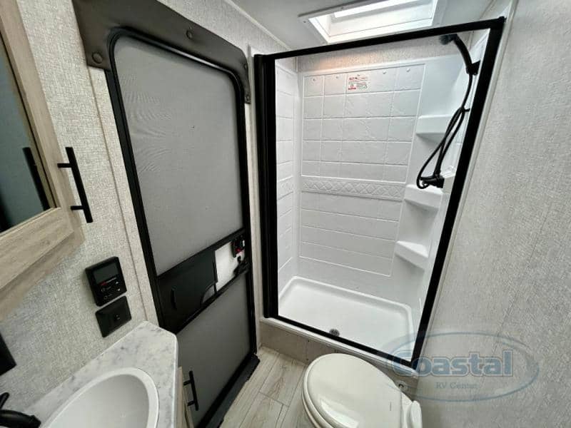 2026 EAST TO WEST 2026 EAST TO WEST Della Terra - thumbnail 29