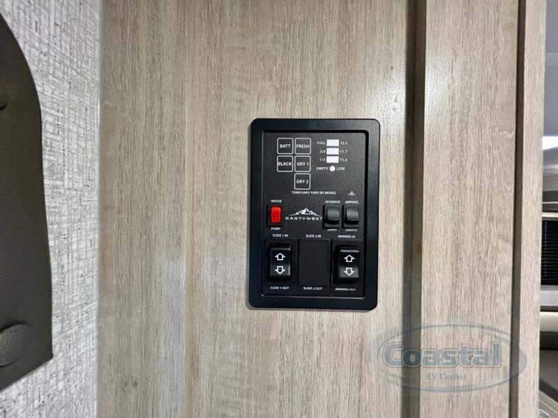 2026 EAST TO WEST 2026 EAST TO WEST Della Terra - thumbnail 34