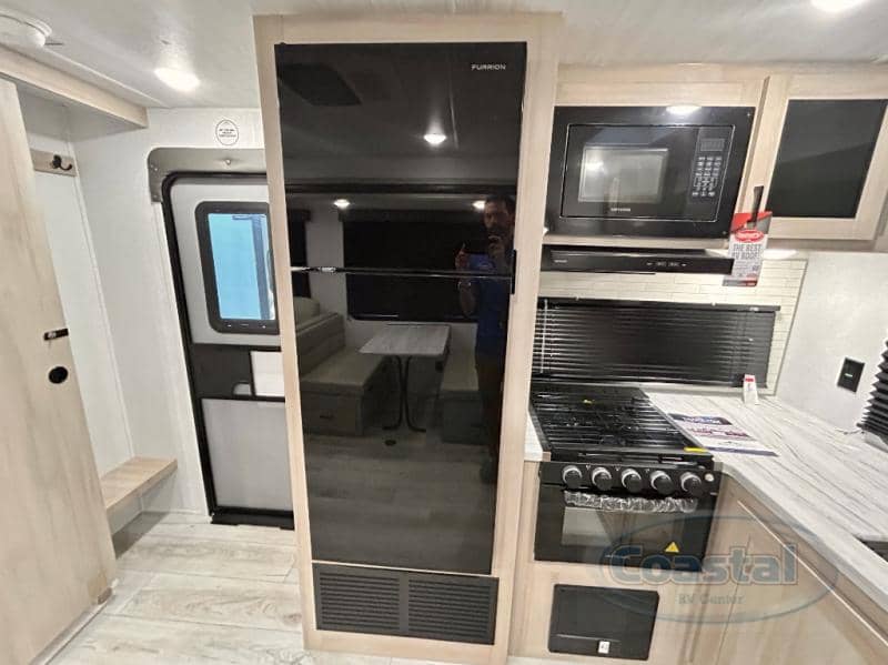 2026 EAST TO WEST 2026 EAST TO WEST Della Terra - thumbnail 9