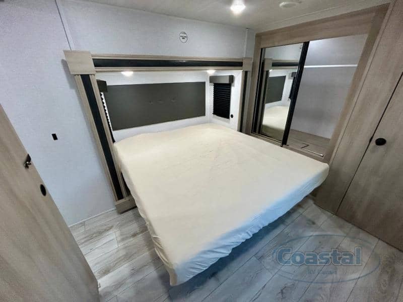 2026 EAST TO WEST 2026 EAST TO WEST Della Terra - thumbnail 20