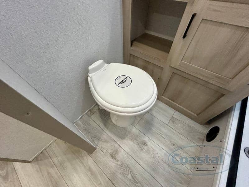 2026 EAST TO WEST 2026 EAST TO WEST Della Terra - thumbnail 27