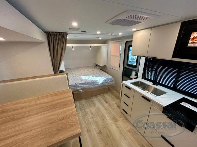 2026 Winnebago 2026 Winnebago Micro Minnie - thumbnail 5