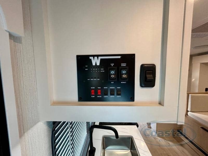 2026 Winnebago 2026 Winnebago Micro Minnie - thumbnail 25