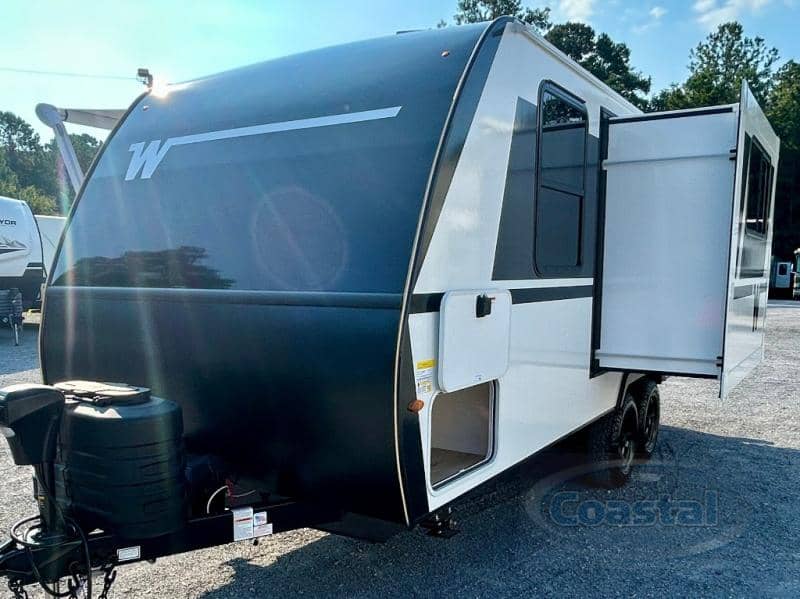 2026 Winnebago 2026 Winnebago Micro Minnie - thumbnail 28