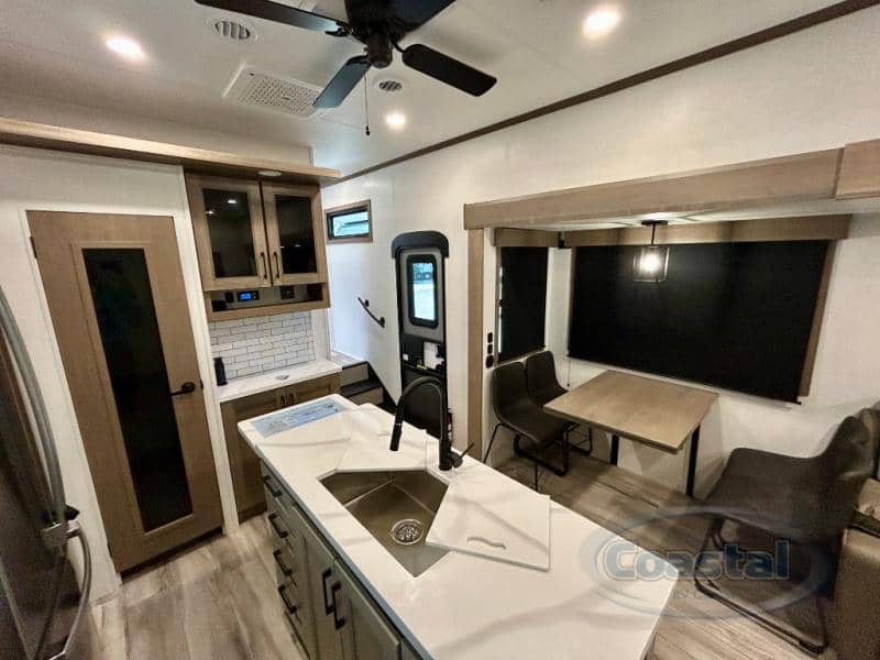 2026 KZ 2026 KZ Durango - thumbnail 5