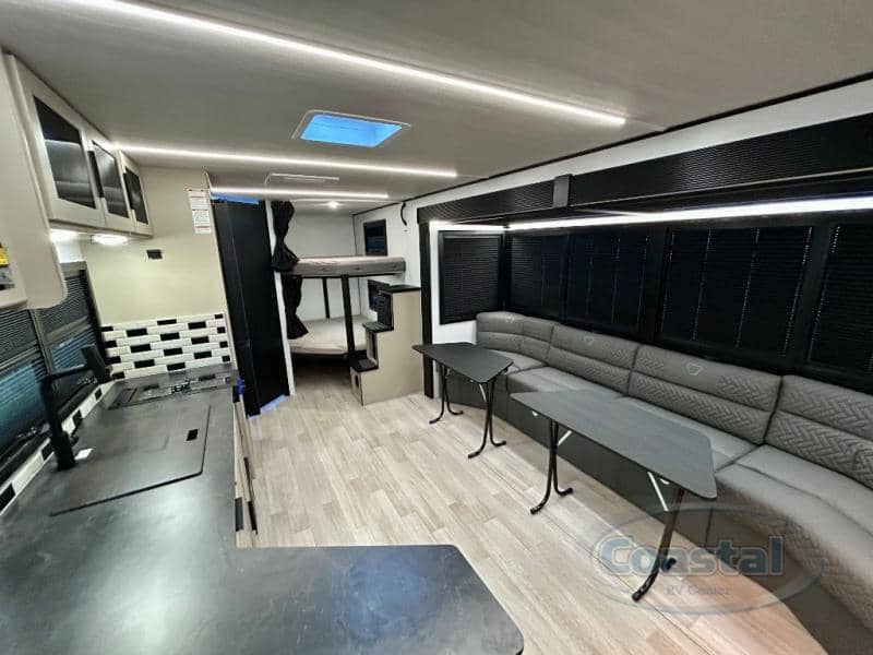 2026 Keystone RV 2026 Keystone RV Walkabout - thumbnail 3