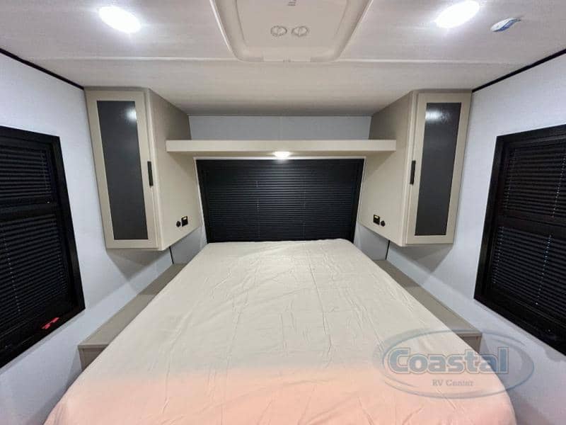 2026 Keystone RV 2026 Keystone RV Walkabout - thumbnail 26