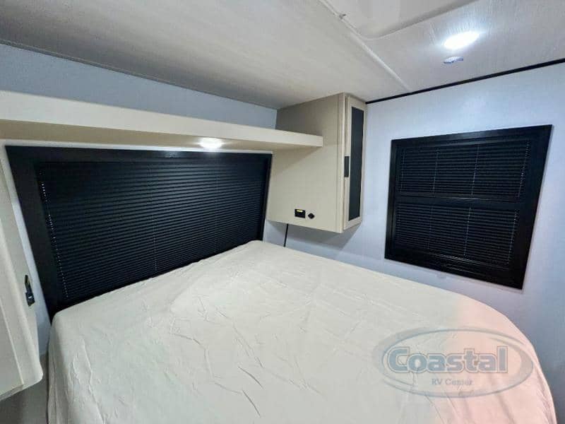 2026 Keystone RV 2026 Keystone RV Walkabout - thumbnail 28