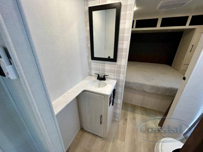 2026 Forest River RV 2026 Forest River RV Surveyor Camp Series - thumbnail 28