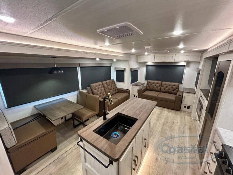 2026 Forest River 2026 Forest River Grand Surveyor - thumbnail 4